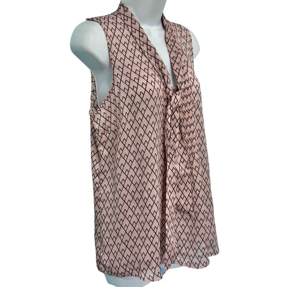 New York and Co Pink Black Diamond Chevron Tie Front Blouse size M NEW Tags - Picture 4 of 9